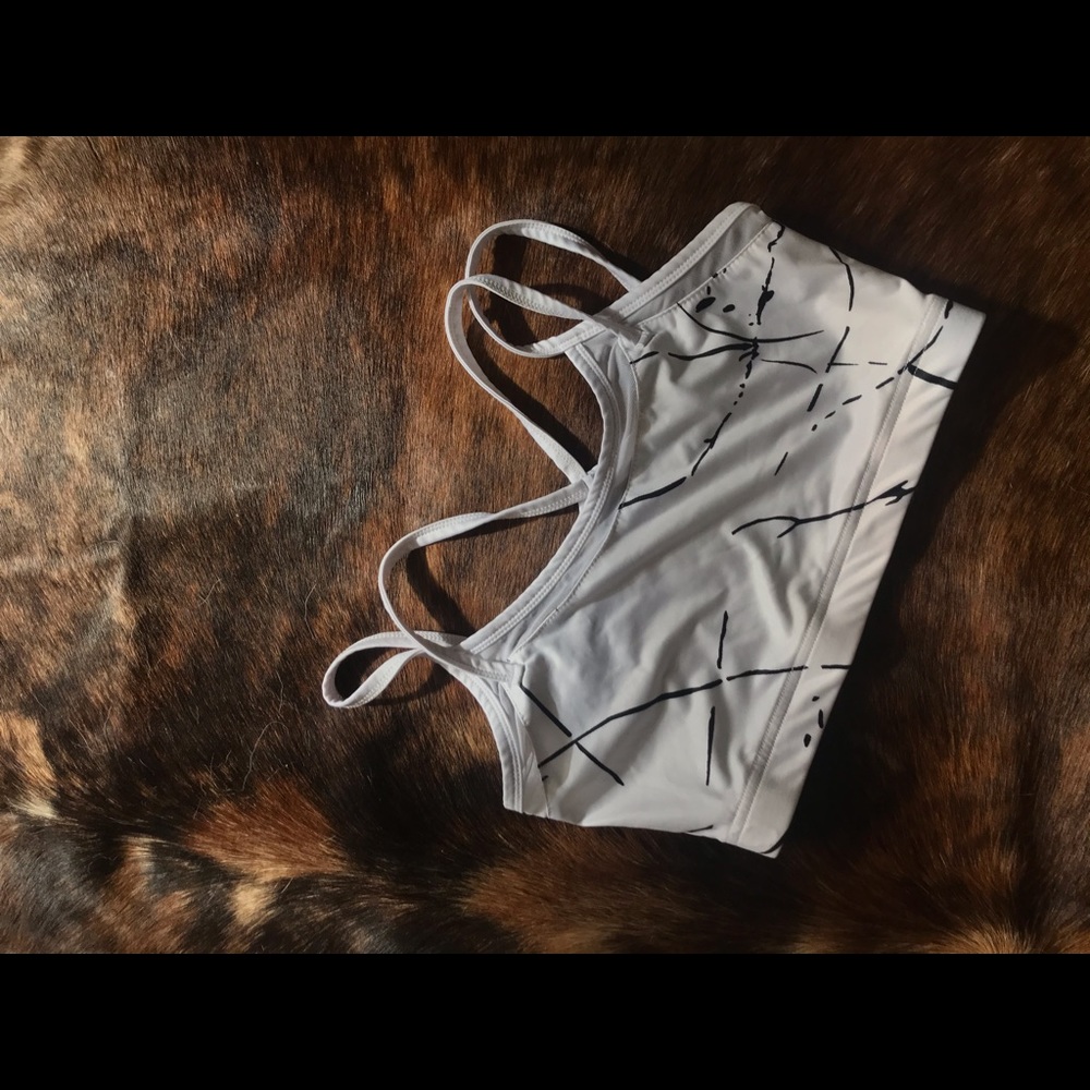 Fabletics bra